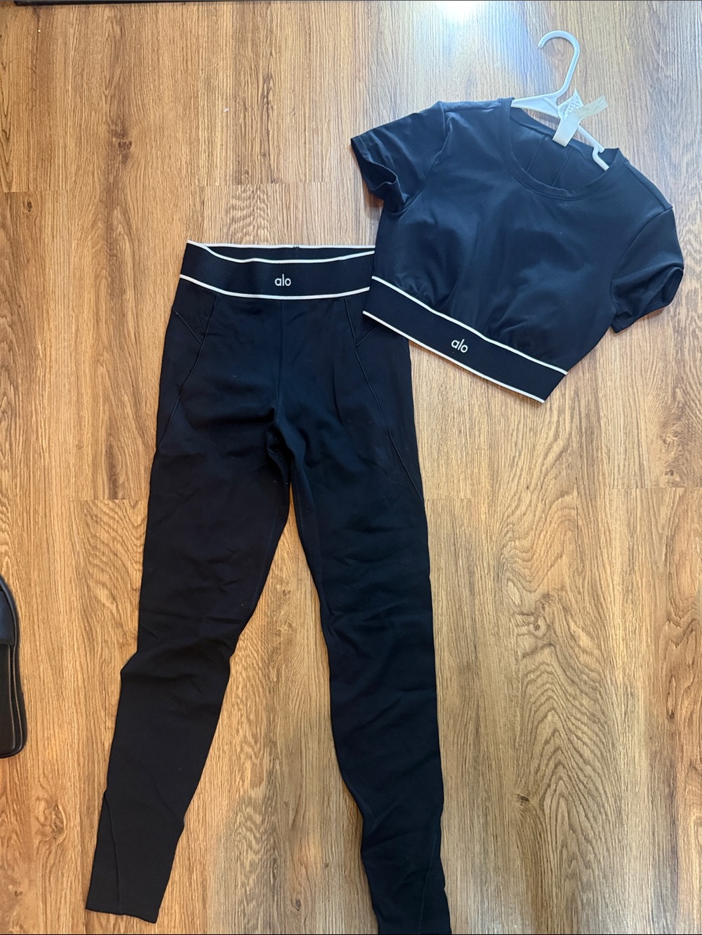 Alo Black High-Waist Leggings & Crop Top Set